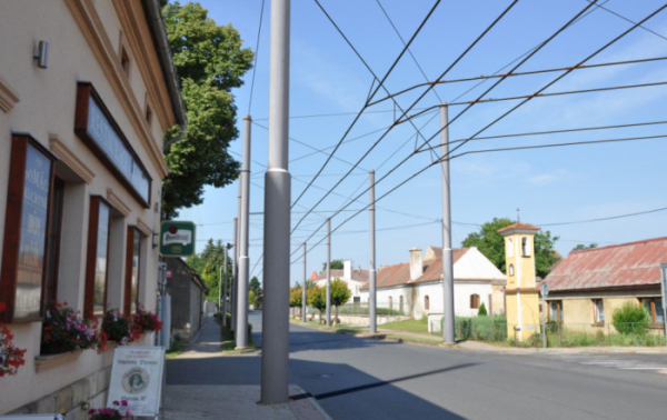 Konec plánované trolejbusové linky do Kostelce nad Labem